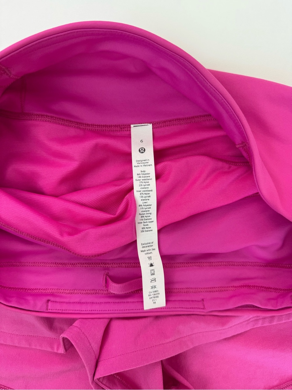 Lululemon Speed Up High-Rise Short 2.5"
Sonic Pink sz 6 - Picture 5 of 9